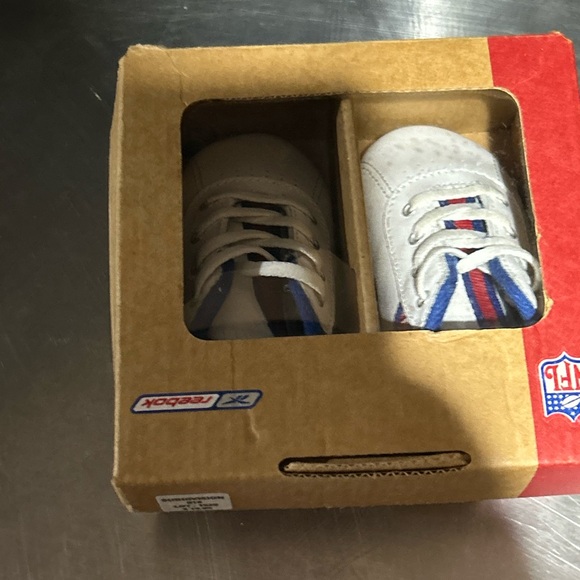 New York Giants Shoes - Picture 9 of 10